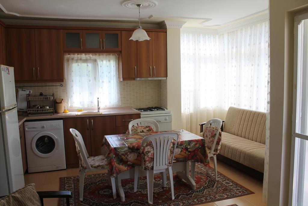 Zeus Apart Pansiyon Guzelcamlı Buitenkant foto