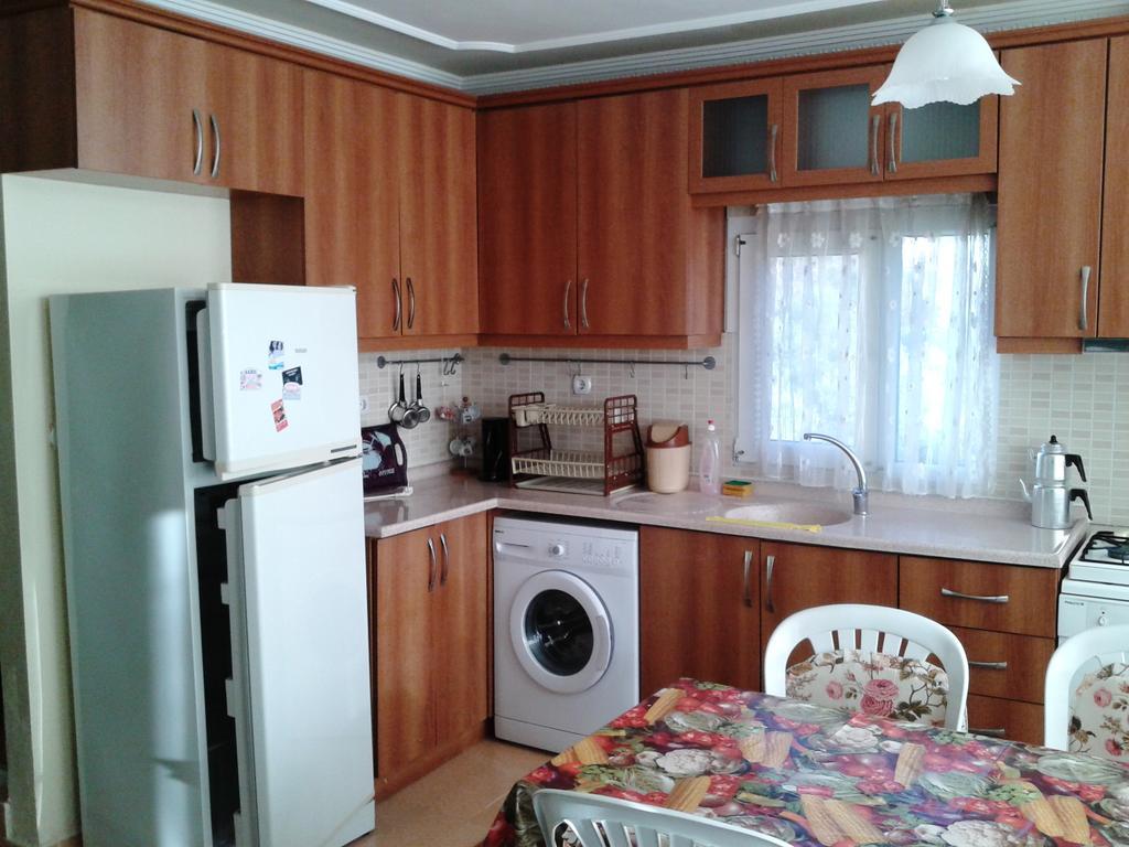 Zeus Apart Pansiyon Guzelcamlı Buitenkant foto