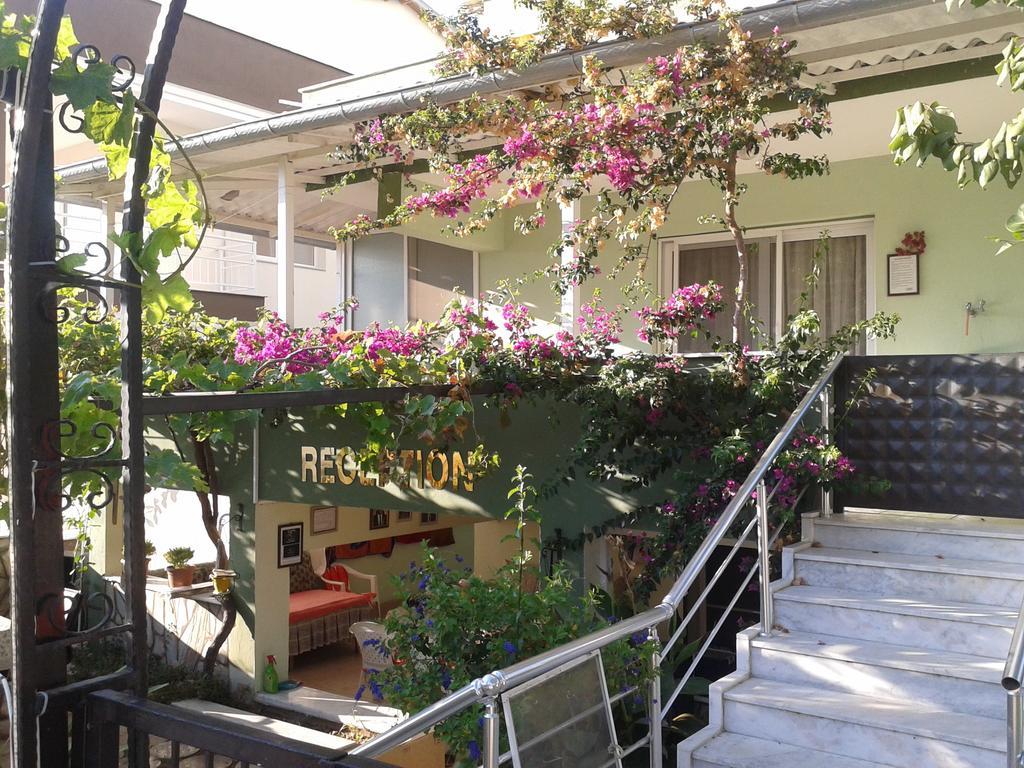 Zeus Apart Pansiyon Guzelcamlı Buitenkant foto
